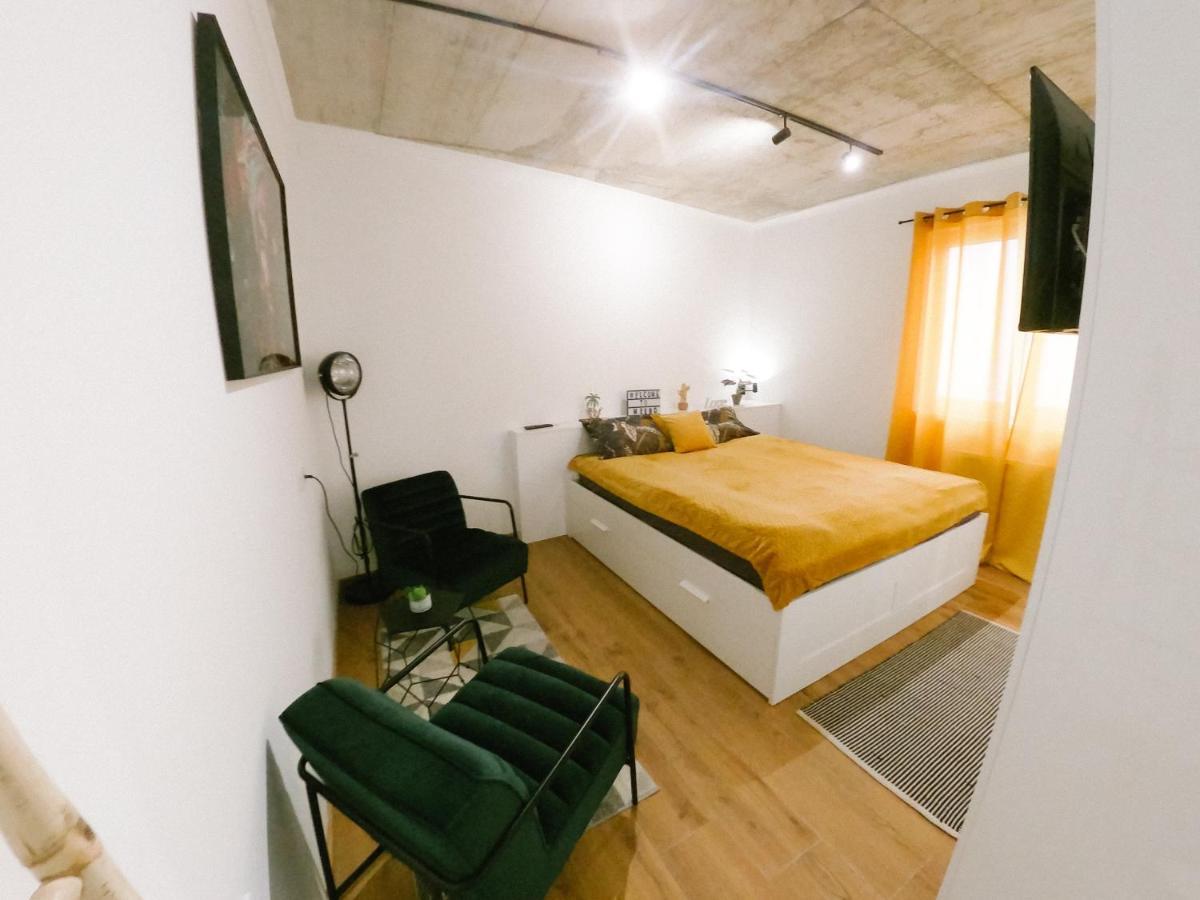 נובי סאד Meebo Apartments מראה חיצוני תמונה