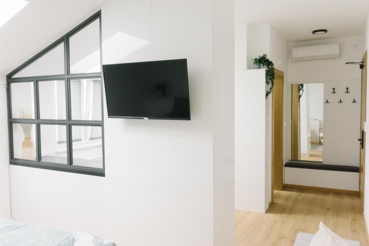 נובי סאד Meebo Apartments מראה חיצוני תמונה